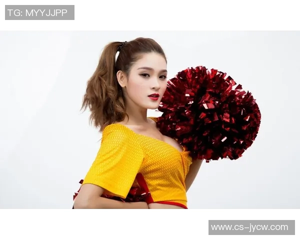 足球宝贝走红网络，助威视频破百万播放